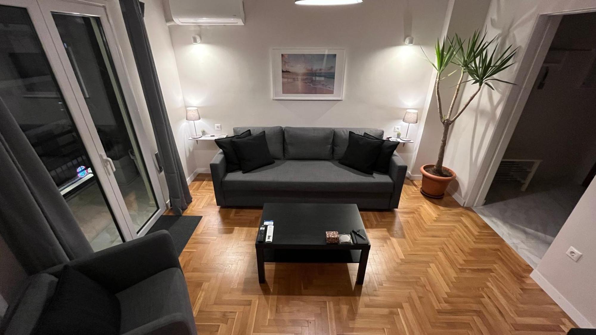 4 Newly Renovated Charming Apartments Steps From Panormou Metro Station Athen Rom bilde