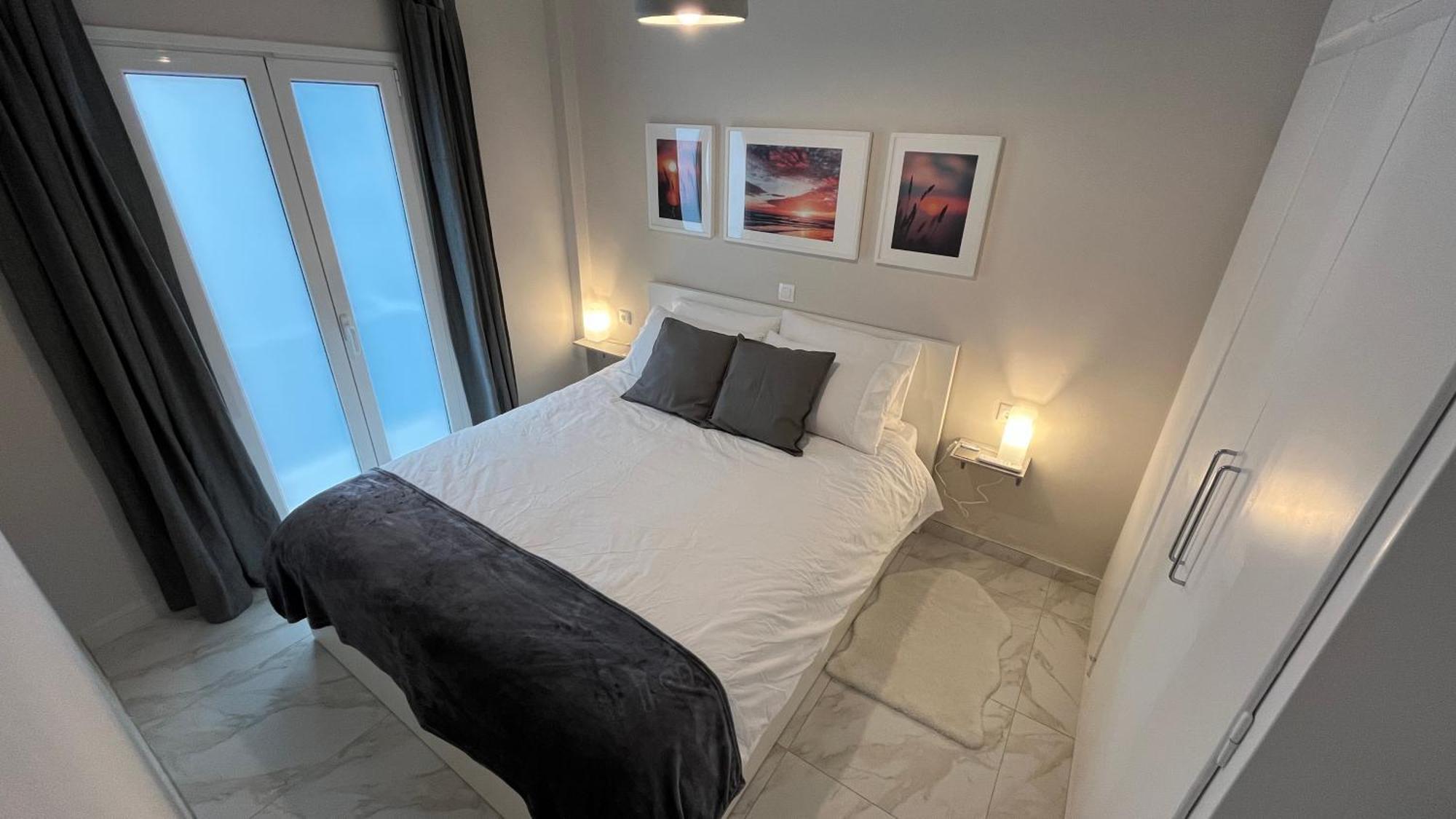4 Newly Renovated Charming Apartments Steps From Panormou Metro Station Athen Rom bilde