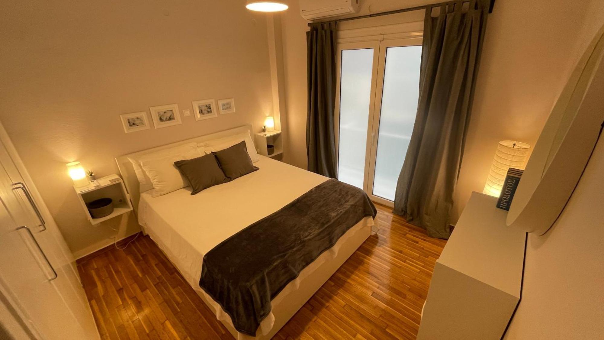 4 Newly Renovated Charming Apartments Steps From Panormou Metro Station Athen Rom bilde